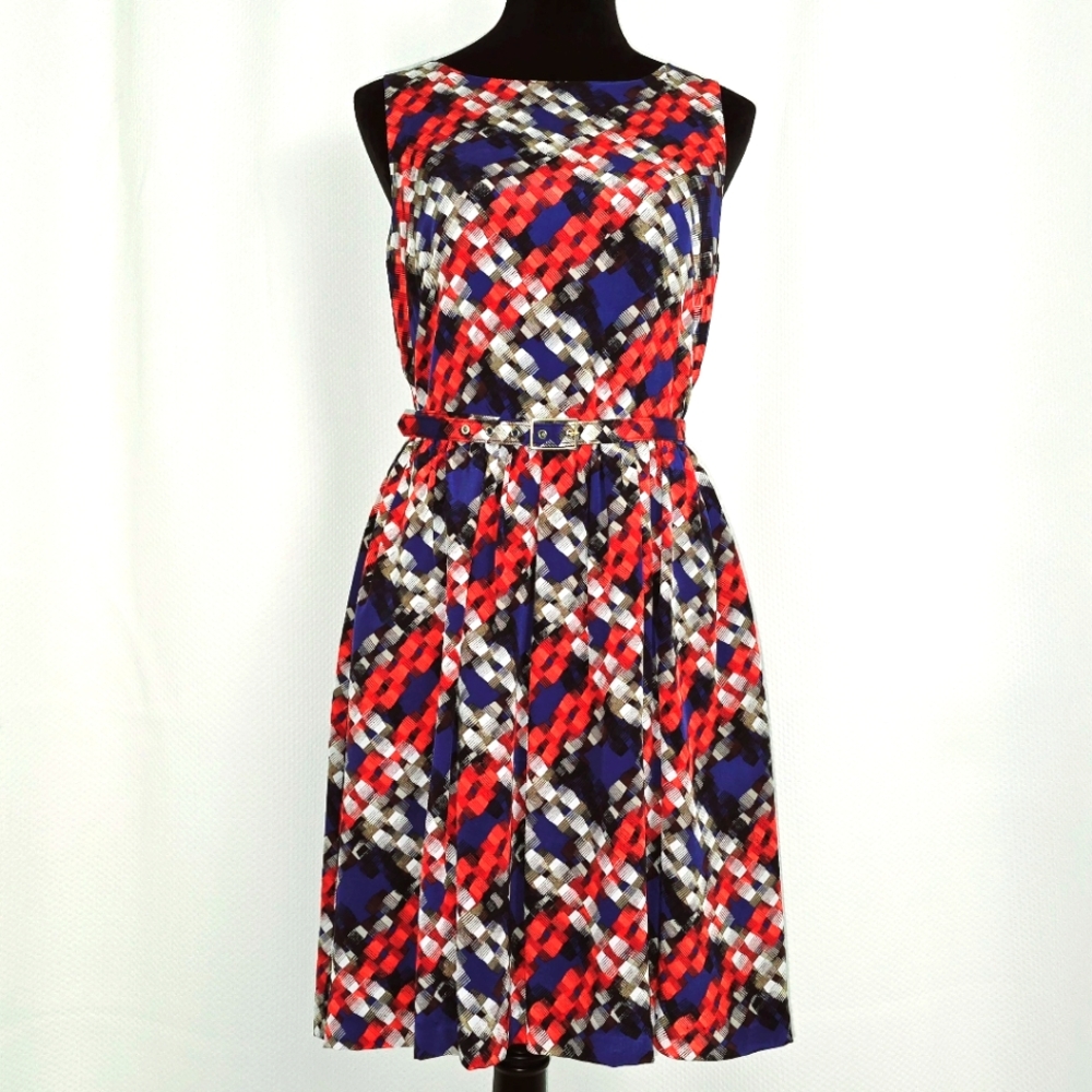 TRINA TUCK Graphic Silk Dress